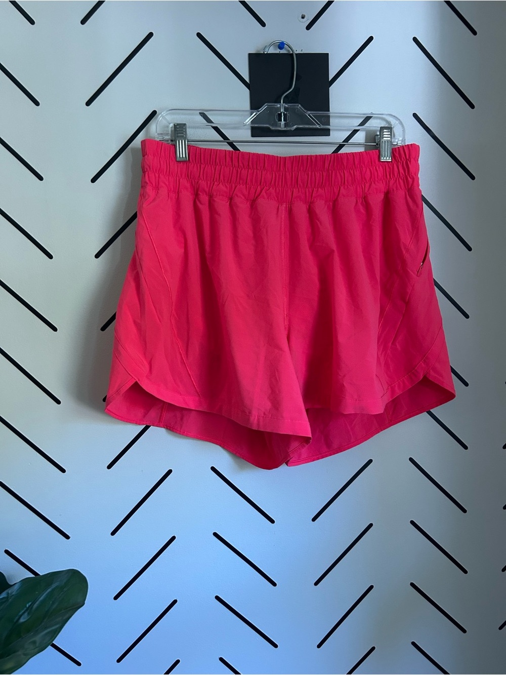 Lululemon Track That High-Rise Lined Short
Lip Gloss - Picture 2 of 5